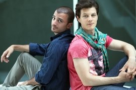OUTING, FIDANZATI PER SBAGLIO - Le occasioni dei giovani