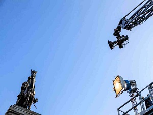 I set dei film che utilizzano armi di scena costretti a fermarsi