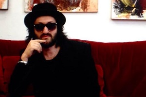 Visioni, fantasie, sogni, rivoluzioni, poesie e follie: una retrospettiva su Cosimo Damiano Damato