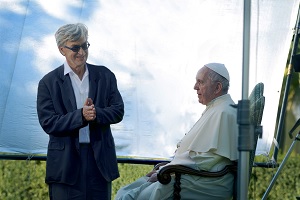 CANNES 70 - Focus Features distribuirà il documentario su Papa Francesco di Wim Wenders