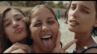 LOCARNO 71 - #Likemeback, tre ragazze e due smartphone
