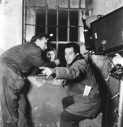 GILLO PONTECORVO - Una mostra al Museo Nazionale del Cinema