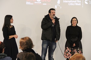 DESTINO - Ipnotizza il pubblico di Asuni: