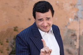 PERMETTE? ALBERTO SORDI - Sala e tv per il grande attore