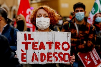 IL TEATRO E' ADESSO - Al via il crowdfunding