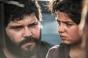SPACCAPIETRE - Il film dei fratelli De Serio in digital su CHILI