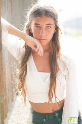 AZZURRA MENNELLA - Da Netflix al grande schermo