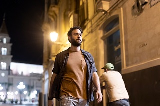 ARRIVEDERCI TRISTEZZA - Una commedia sulle dinamiche socio-romantiche moderne