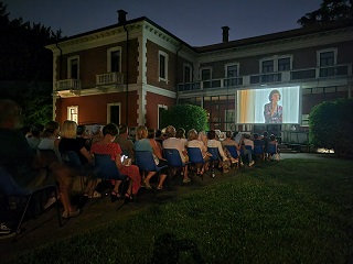 CINEMA ESTIVO A VILLA CALCATERRA - Sette appuntamenti sotto le stelle a Busto Arsizio