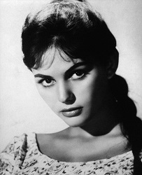 CLAUDIA CARDINALE - Addio alla straordinaria attrice