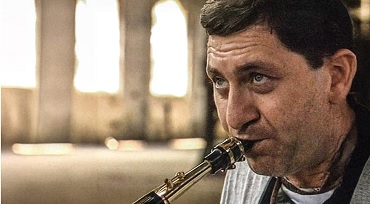 EASY TO LOVE - LA VERA STORIA DI MASSIMO URBANI - Il 4 dicembre in prima serata su Rai 5