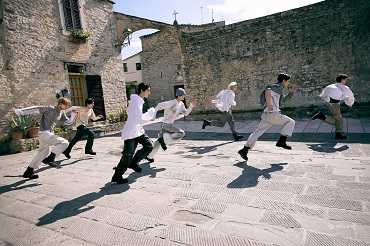 ENHYPEN - Dado Production cura la produzione esecutiva in Italia del videoclip musicale