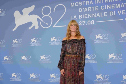 VENEZIA 83 - Laura Dern per la laudatio a George Clooney