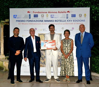 VENEZIA 83 - Consegnato a Andrea Pallaoro il Premio Fondazione Mimmo Rotella