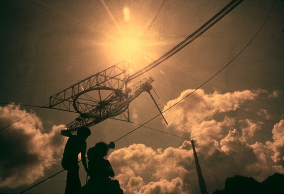 GRIDARE AGLI ANNI LUCE - Film ad alta densit&agrave;: di storie, lavoro e sentimenti