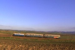 CADENAS - Un treno senza tempo nella campagna sarda