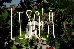 L'ISOLA - Un salto nel passato, in una comune dei 70