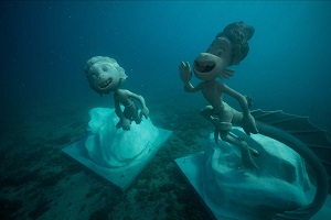 LUCA - A Monterosso le statue subacquee di Luca e Alberto