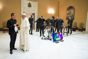 MONS. DARIO EDOARDO VIGANO' - Il 17 giugno a Milano un incontro su Papa Francesco e il Cinema