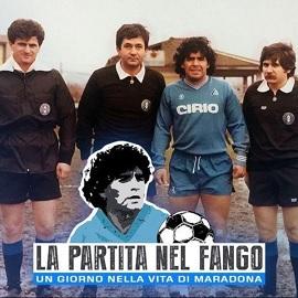 locandina di "La Partita nel Fango - Un Giorno nella Vita di Maradona"